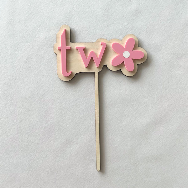 Cake Topper - Two mit rosa Blume - Baby im Herzen-1